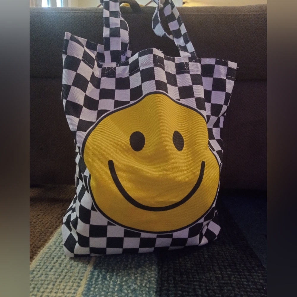 MYSTERY graphic tee bag